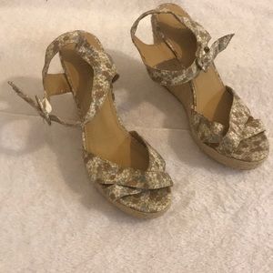 Colin Stuart espadrille wedge sandals floral 8